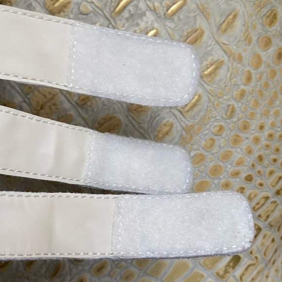 NWOT*Karl Lagerfeld Paris Cavan F21 Sneakers, Size 7M/37.5. - Picture 11 of 14